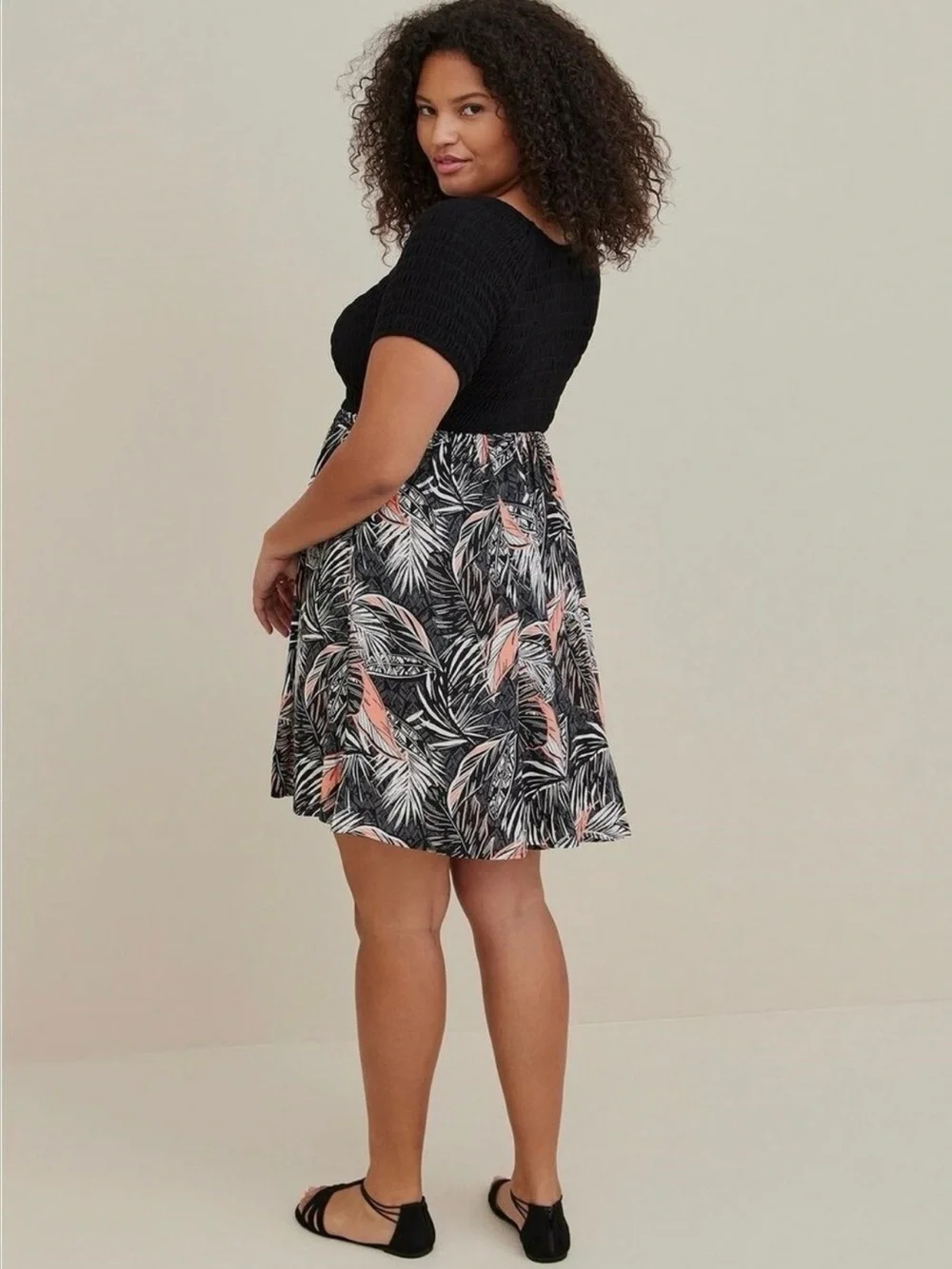 A Little Loved- Torrid Mini Smocked Dress Palm Black Coral- Size 0
